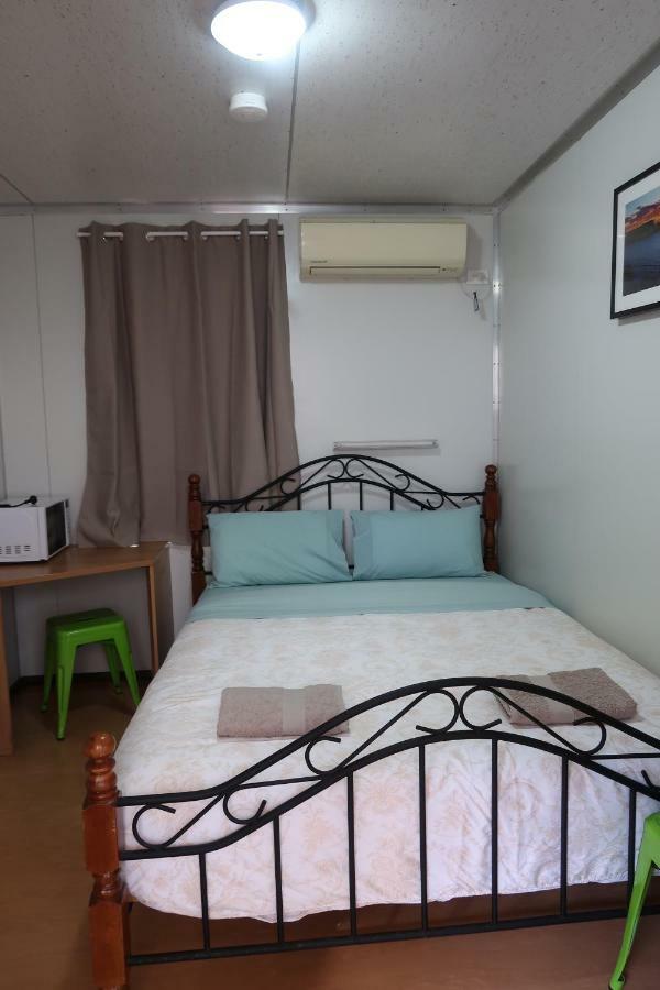 Mud Crab Motel Derby Luaran gambar